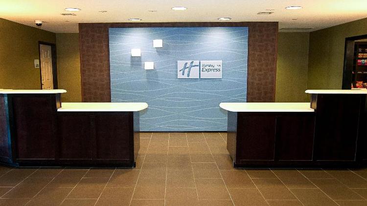 Holiday Inn Express and Suites Wichita Northeast