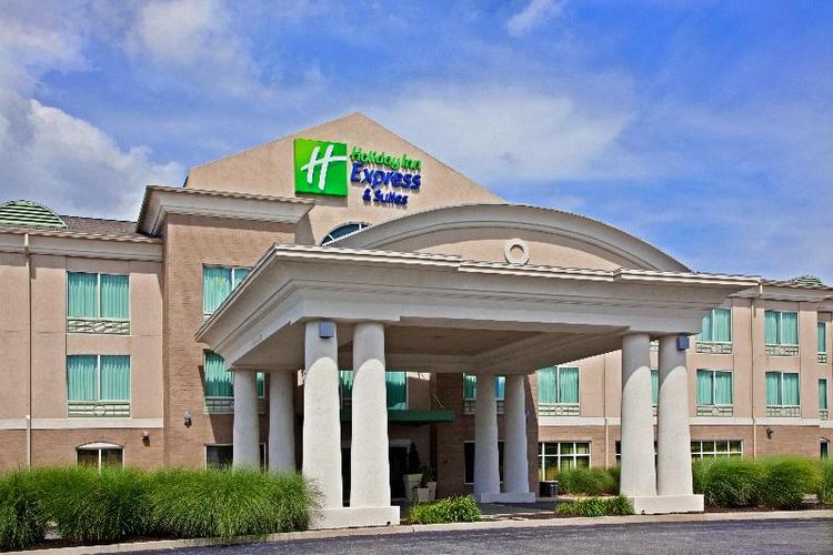 Holiday Inn Express and Suites Greenwood