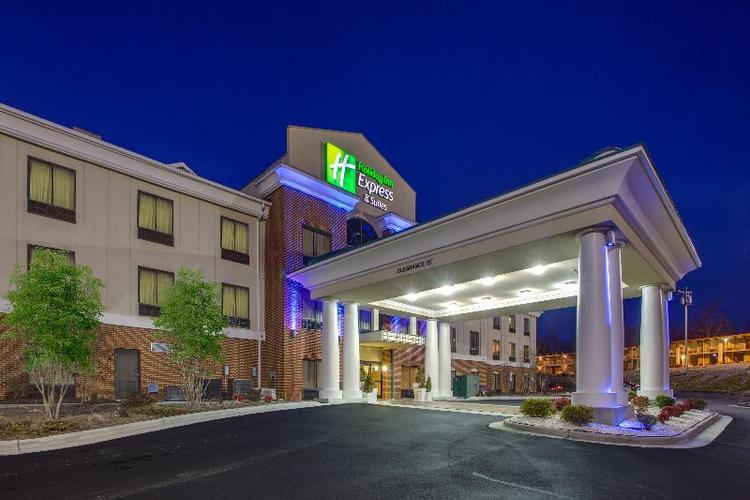 Holiday Inn Express & Suites Greensboro-East