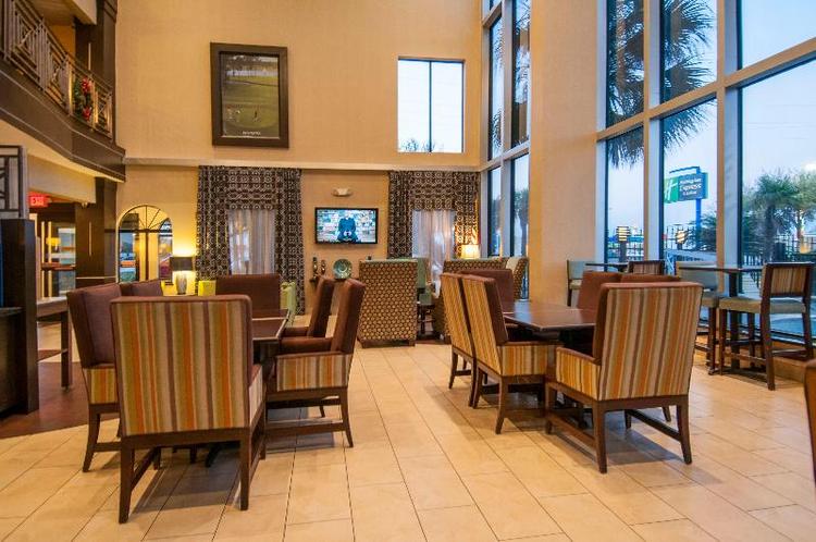 Holiday Inn Express and Suites Houston North Inter