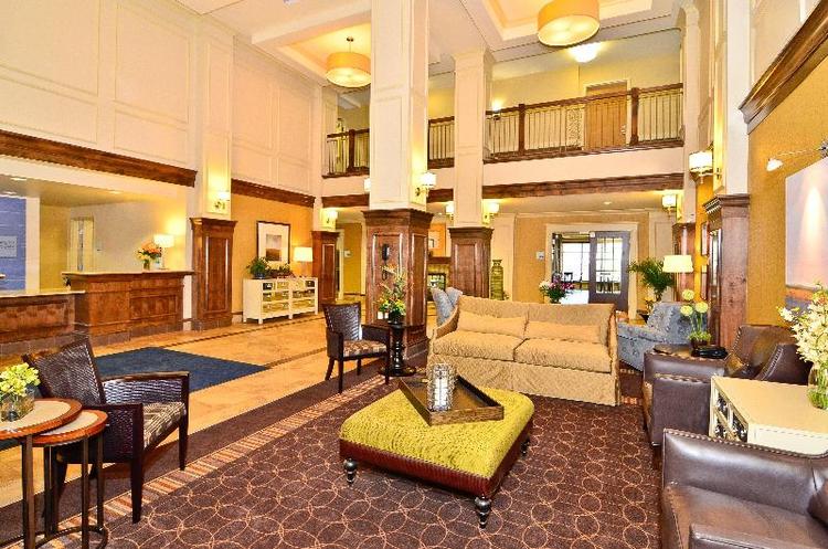 Holiday Inn Express and Suites Williston