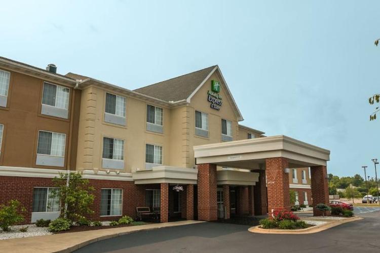 Holiday Inn Express and Suites Jackson