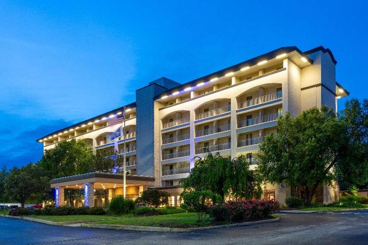 Holiday Inn Express and Suites King Of Prussia