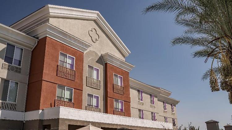 Holiday Inn Express and Suites Porterville