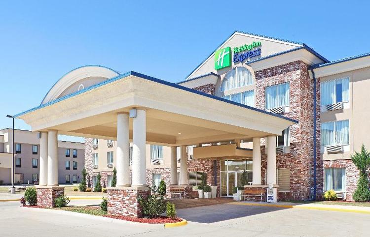 Holiday Inn Express and Suites Mountain Home