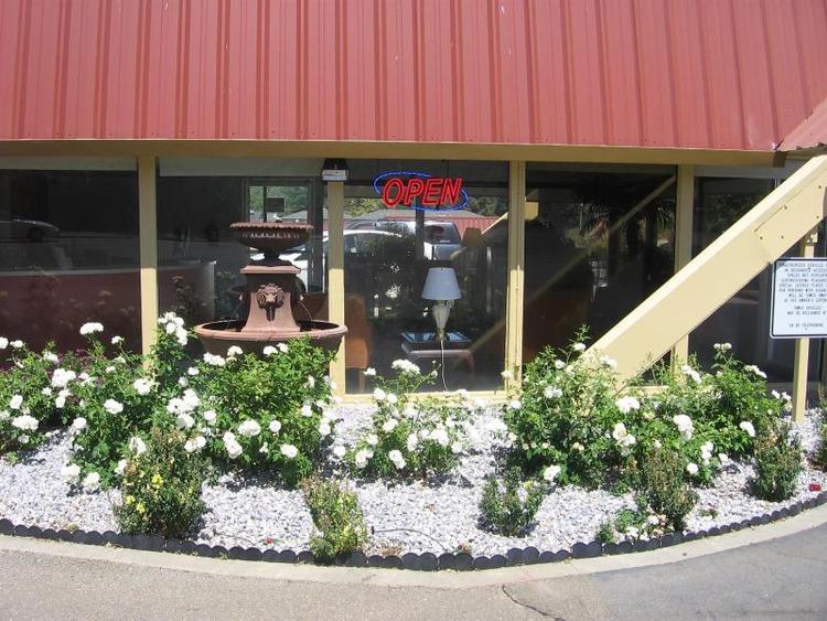 Travelodge by Wyndham Red Bluff South of Redding