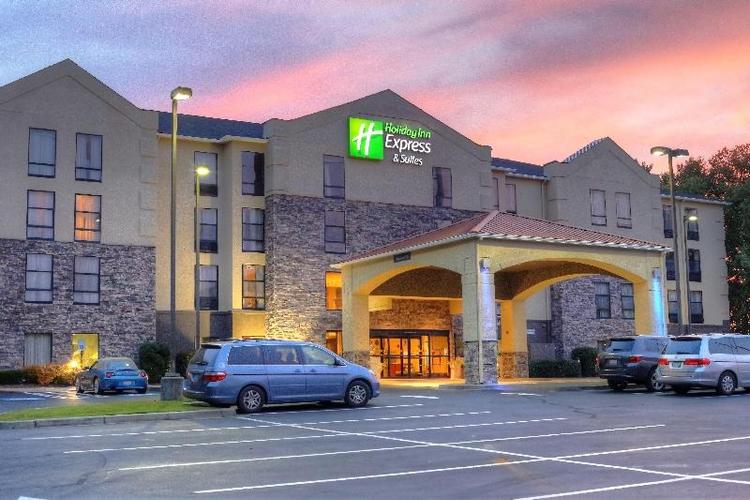Holiday Inn Express & Suites Blythewood IHG Hotel
