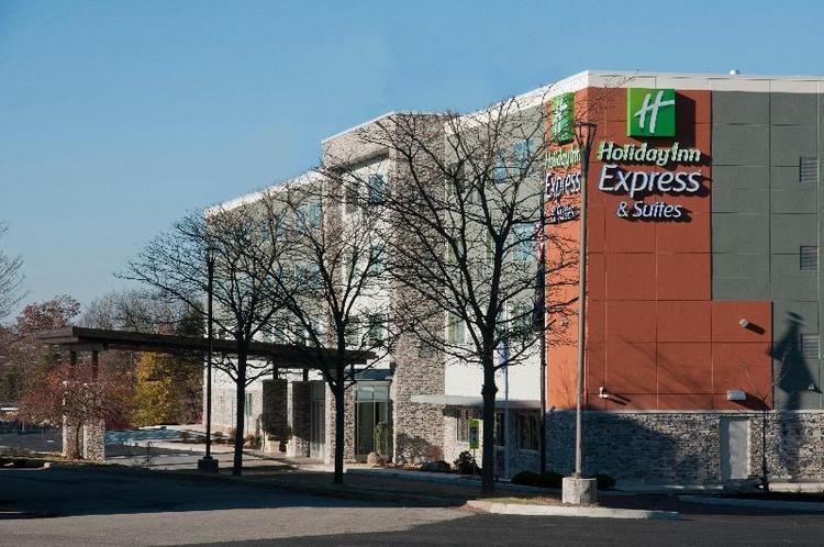 Holiday Inn Express Suites Johnstown