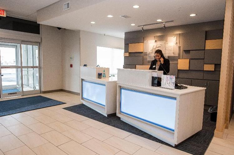Holiday Inn Express Suites Marietta