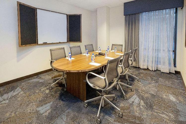 Hampton Inn Morgantown - University Towne Centre,