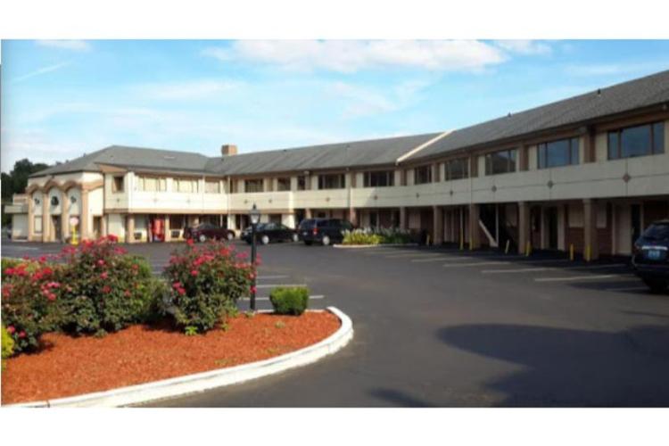 Rodeway Inn Bristol near Sesame Place