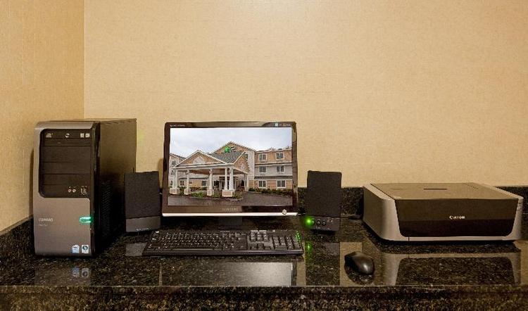 Holiday Inn Express and Suites Rochester