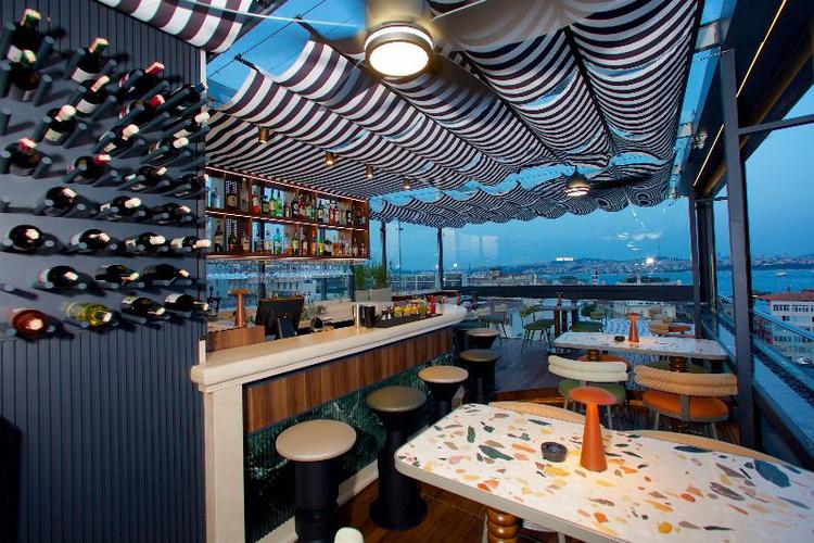 Momento Hotel Golden Horn