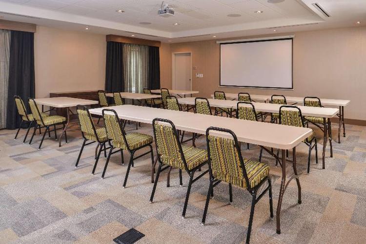 Hampton Inn & Suites St. Paul Oakdale/Woodbury