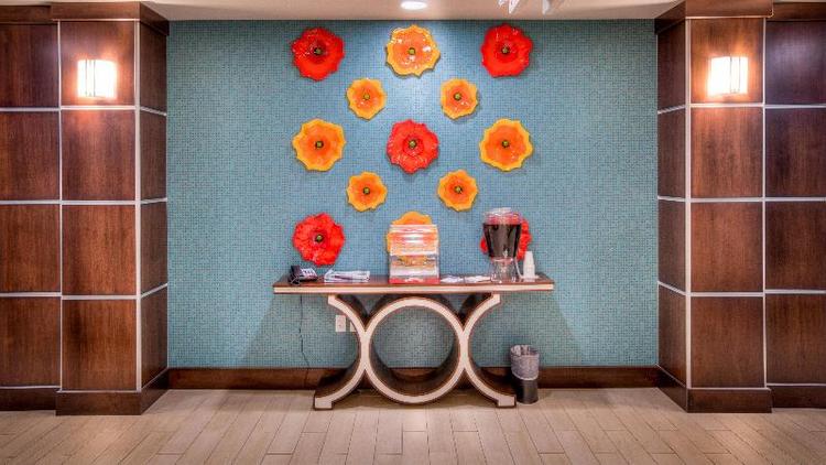 Holiday Inn Express Wichita South
