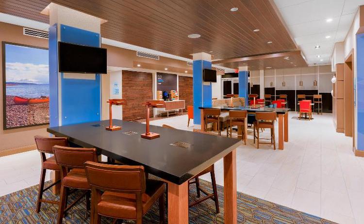 Holiday Inn Express and Suites Prosser-Yakima Vall