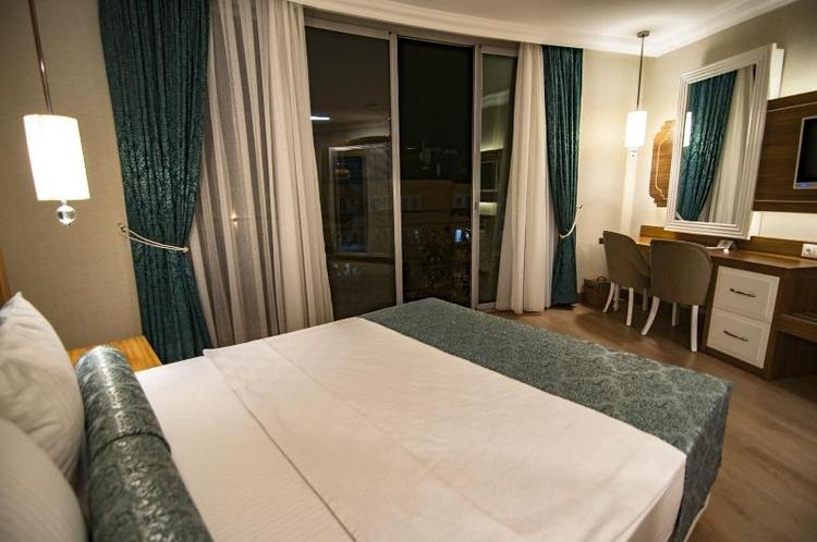 Exelans Hotel & Spa