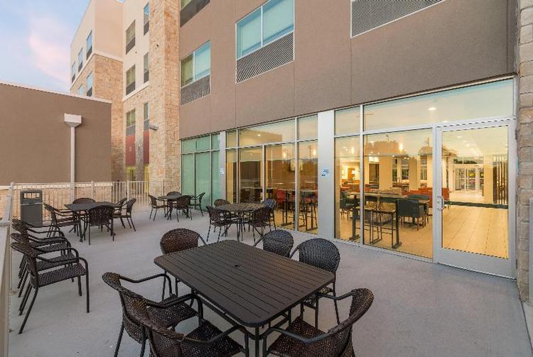 Holiday Inn Express and Suites San Marcos South