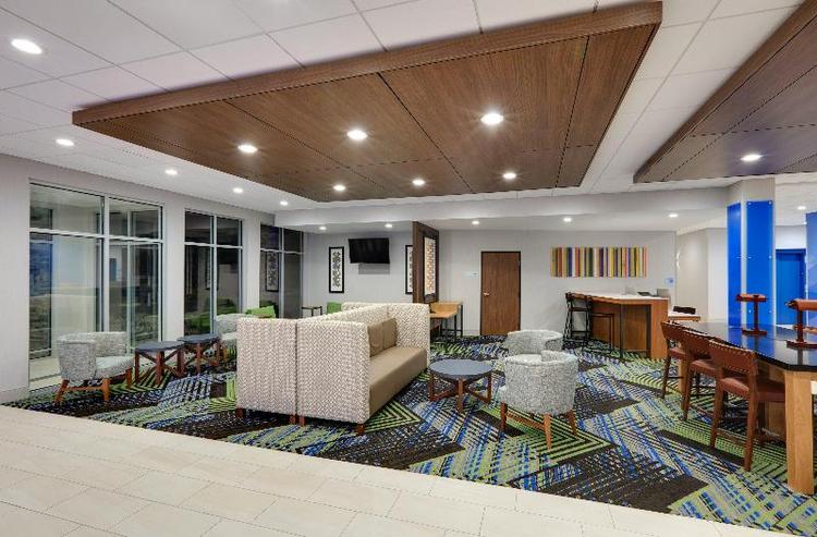 Holiday Inn Express & Sui Dallas NW HWY Love Field