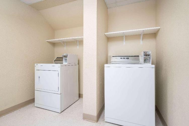 AmericInn by Wyndham Fort Dodge
