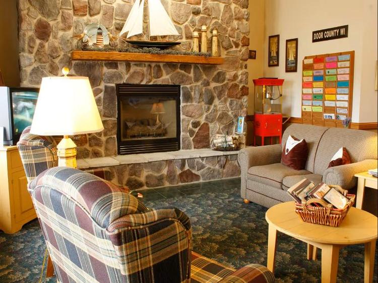 AmericInn by Wyndham Sturgeon Bay