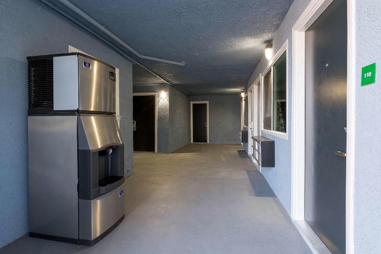 Azul Inn & Suites