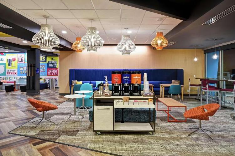Tru by Hilton Fort Wayne