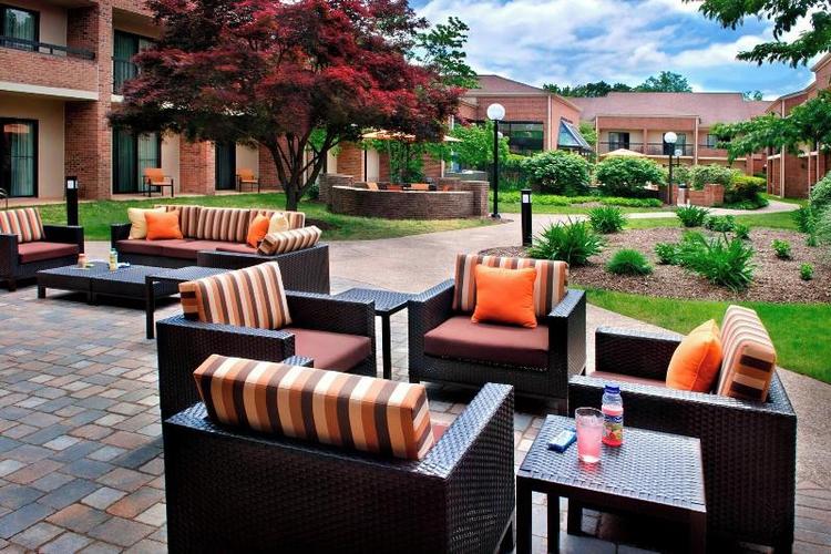 Courtyard Hartford Windsor