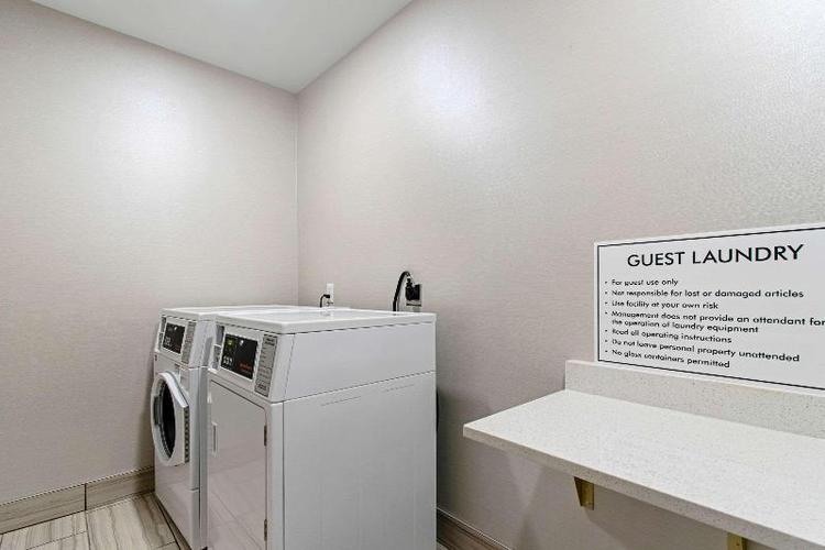 Comfort Suites Grove City - Columbus South
