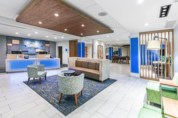 Holiday Inn Express And Suites Junction