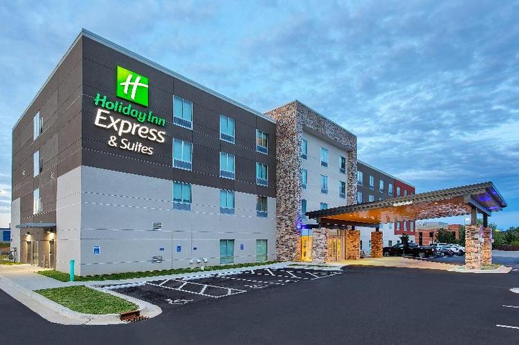 Holiday Inn Express and Suites La Grange