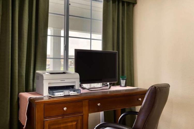 Country Inn Suites By Radisson Marion Oh