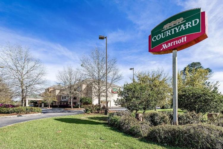 Courtyard Gulf Shores Craft Farms