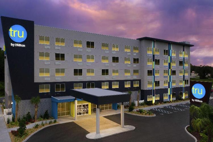 Tru by Hilton Lake City