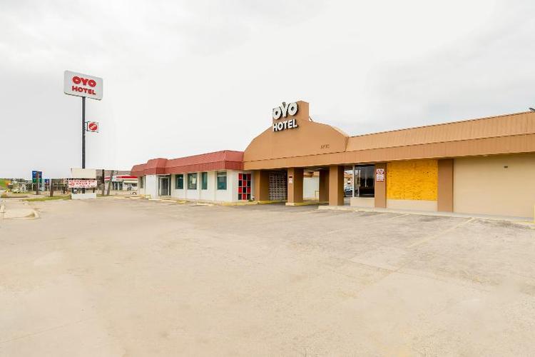 Oyo Hotel San Antonio Lackland AFB Seaworld Hwy90W