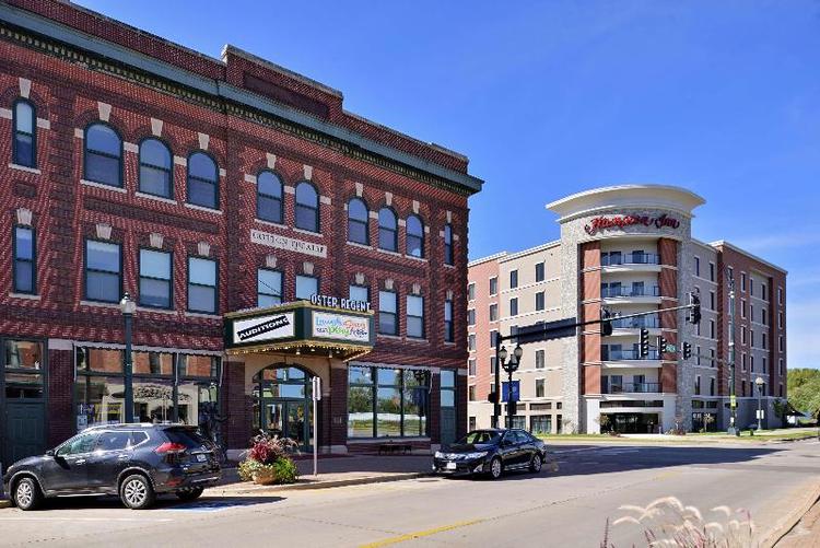 Hampton Inn Cedar Falls Downtown