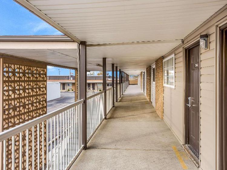 Americas Best Value Inn Lebanon Mo