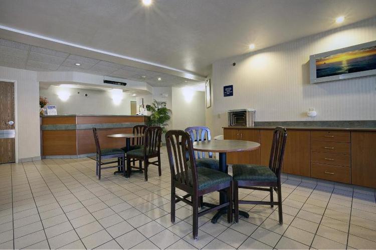 Americas Best Value Inn Suites Racine