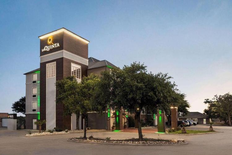 La Quinta Inn Suites San Antonio N Stone Oak