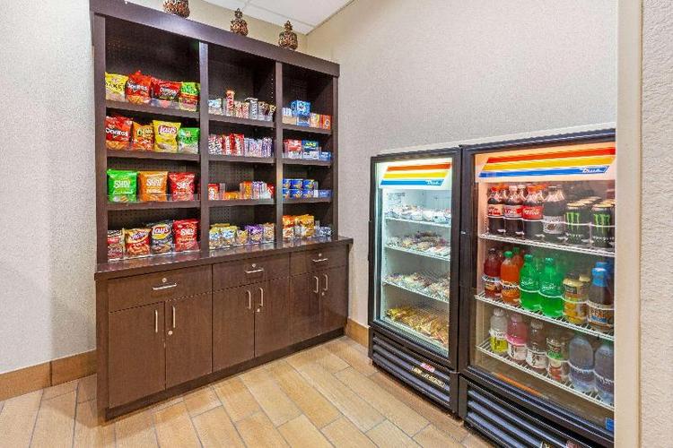 La Quinta Inn Suites By Wyndham South Bend