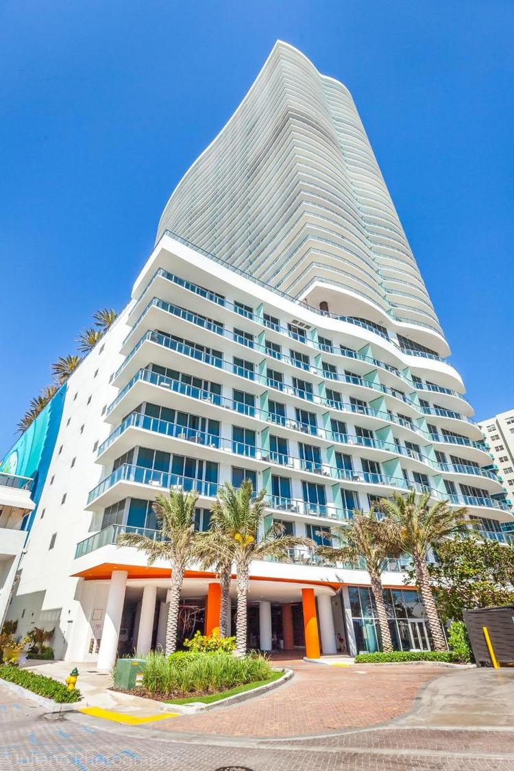 Hyde Beach Condos By Ammos Vr
