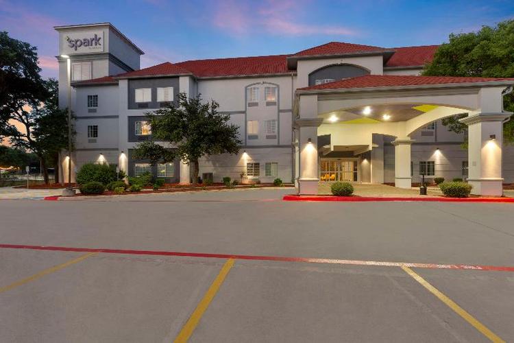 Spark by Hilton San Antonio Dominion