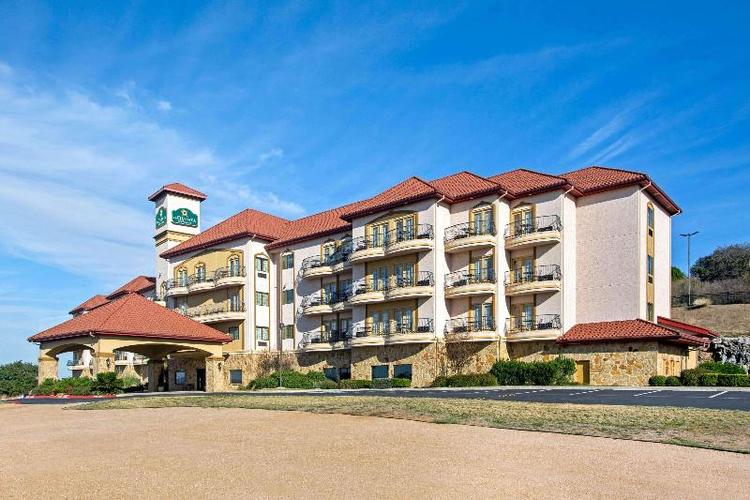 La Quinta Inn Suites By Wyndham Marble Falls