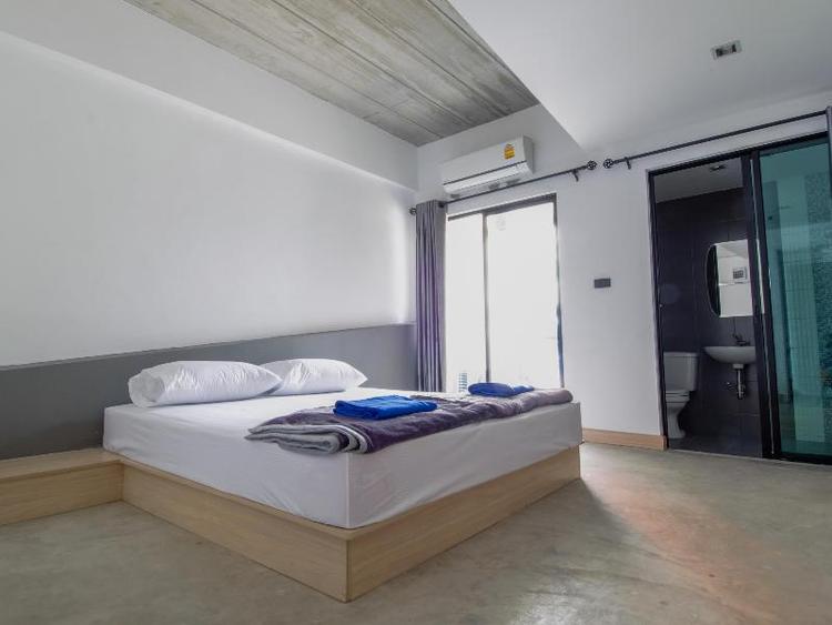 Bed Room At Suvarnabhumi Airport