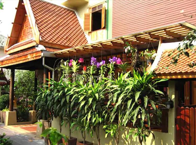 Lamphu Tree House Boutique Hotel