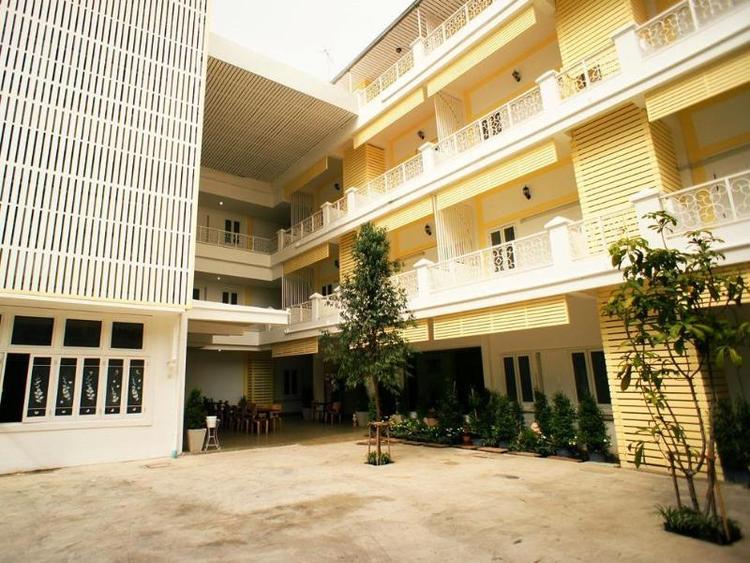 Sri Krungthep Hotel