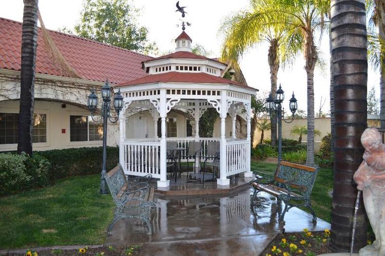 Dynasty Suites Redlands