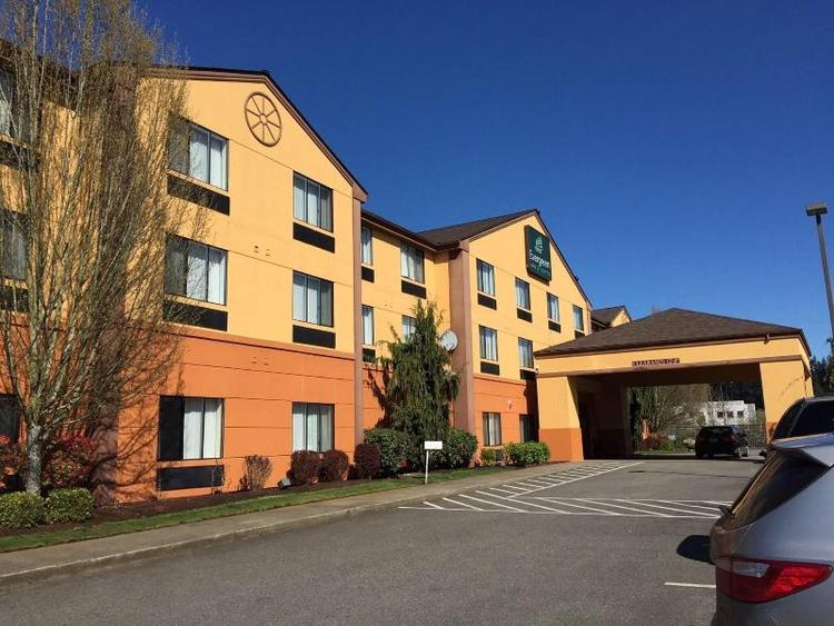 Evergreen Inn and Suites