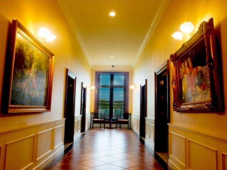 Chateau De Khaoyai Hotel Resort