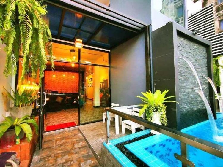 Beach Gallery House